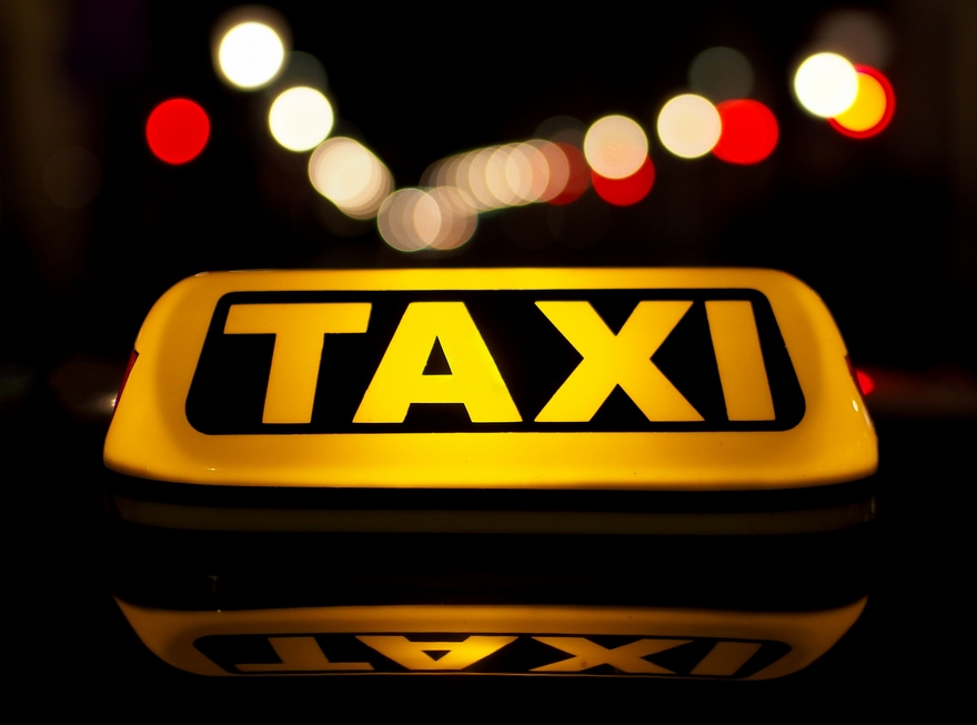 Как получить работу таксиста дистанционно?