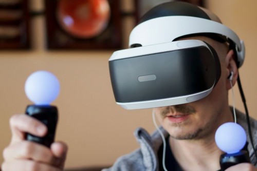 Что представляет собой виртуальная реальность и зачем нужны виртуальные очки?
