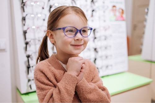 Когда нужно начать проверять зрение вашего ребенка?