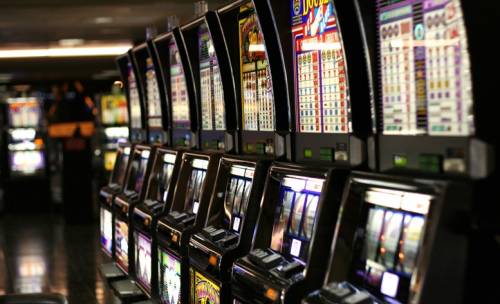  Учимся выгодно играть на <b>игровом</b> <b>автомате</b> в онлайн казино 